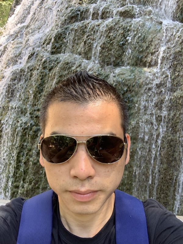 高兴的第二张照片--福建蓝颜知己交友网