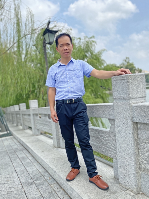 奇峰向阳的第一张照片--福建蓝颜知己交友网