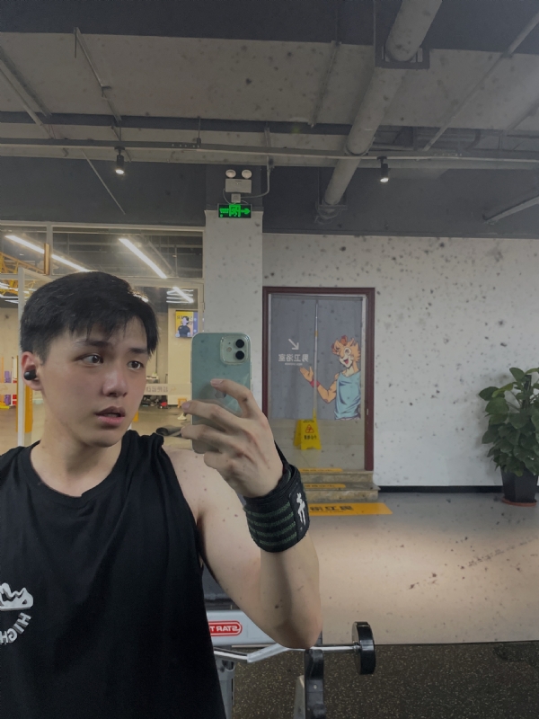 想吃猫的鱼的第一张照片--福建蓝颜知己交友网