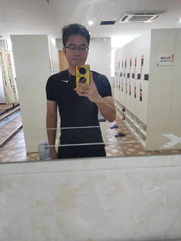 习惯发呆的第一张照片--福建蓝颜知己交友网